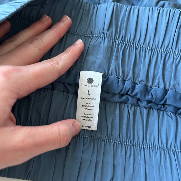 Yogalicious Running Shorts Steel Blue Size Large - Picture 4 of 4